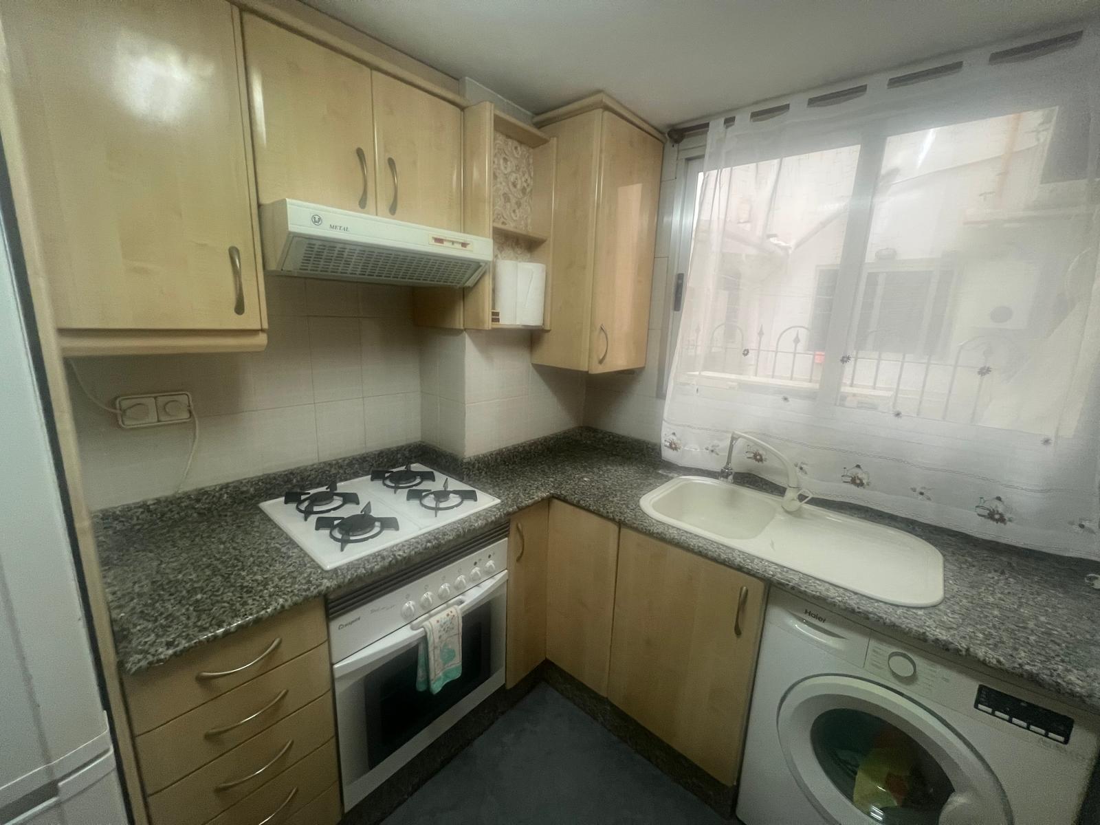 Piso de 3 habitaciones en el Cabañal para estudiantes