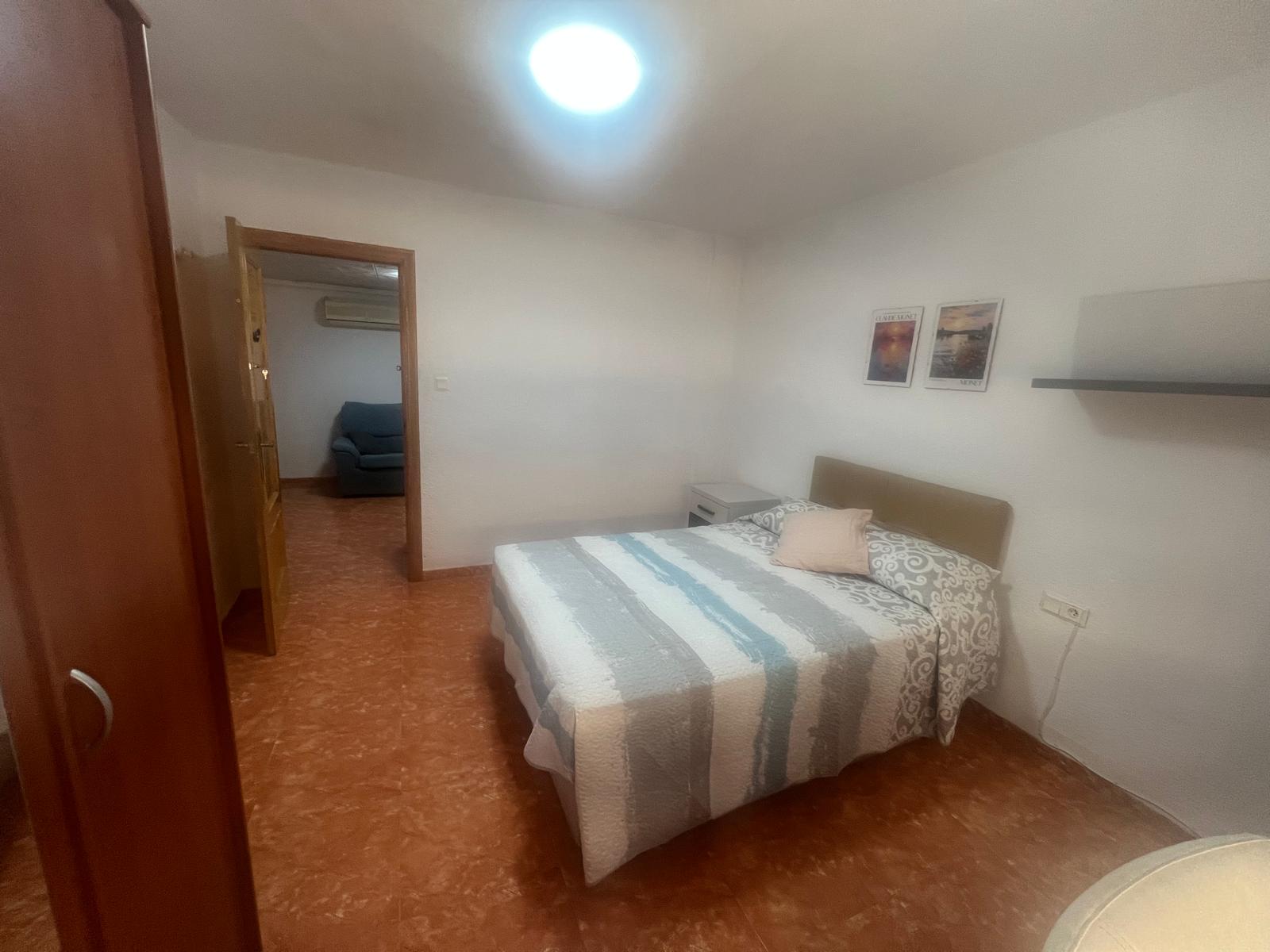 Piso de 3 habitaciones en el Cabañal para estudiantes