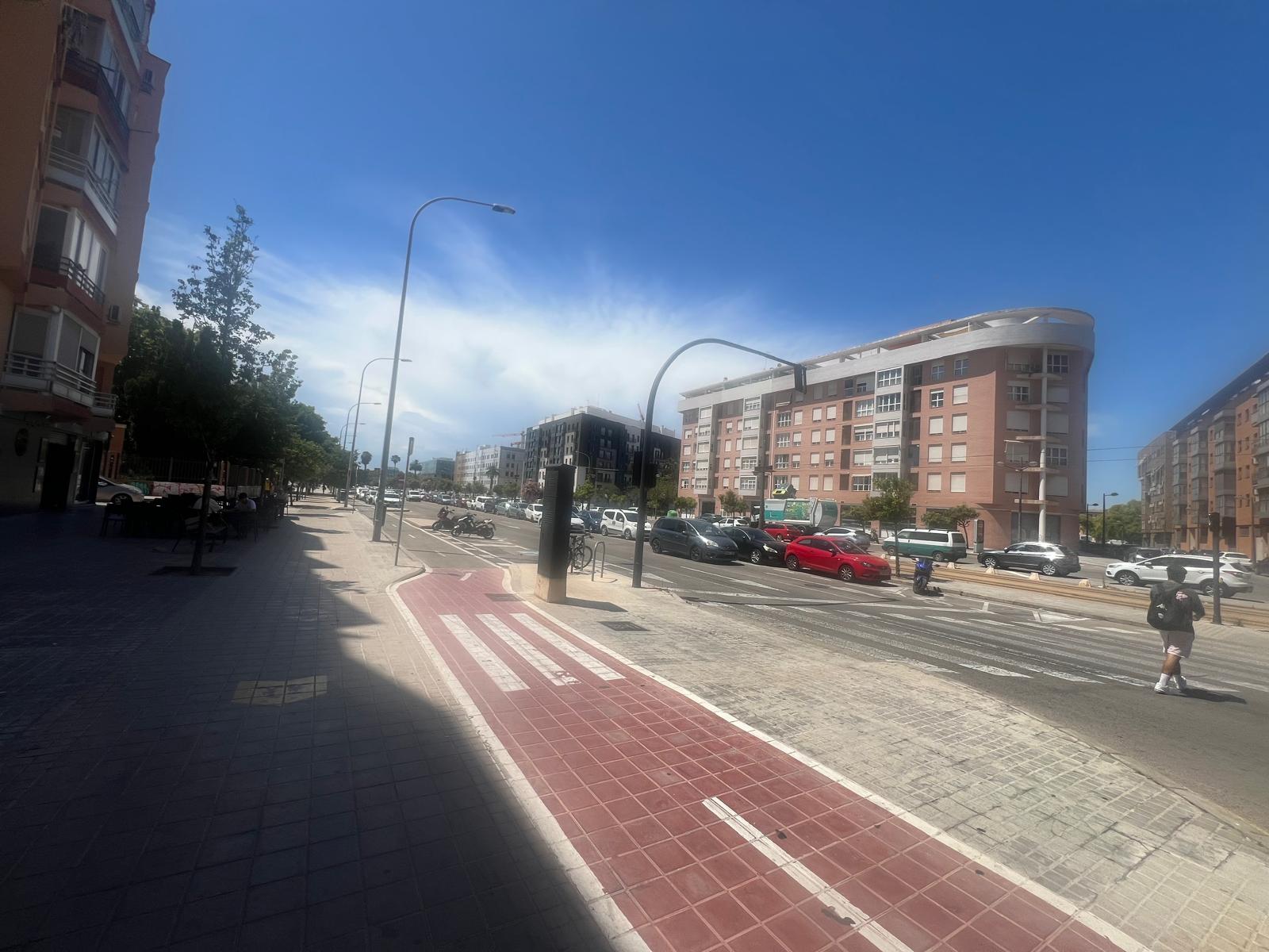 Piso de 3 habitaciones en el Cabañal para estudiantes