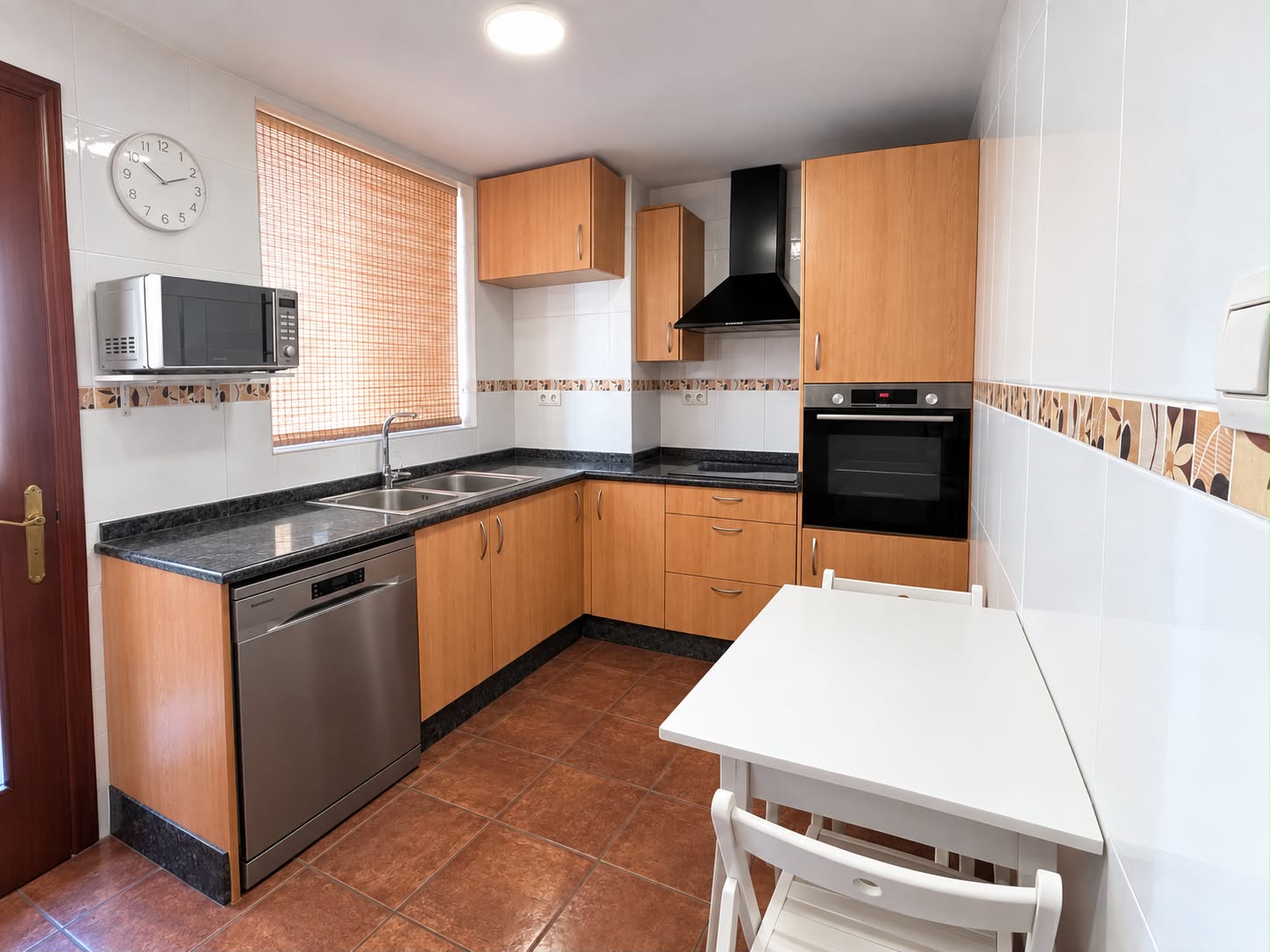AMPLIA VIVIENDA PARA ENTRAR EN XATIVA