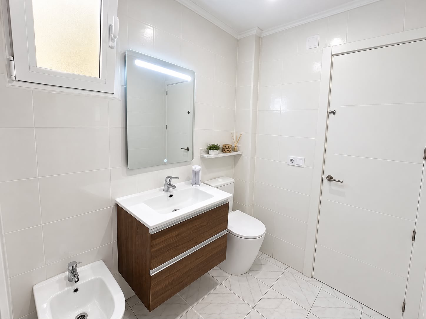 AMPLIA VIVIENDA PARA ENTRAR EN XATIVA