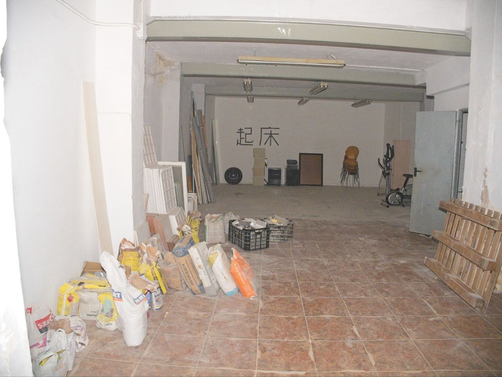 LOCAL EN VENTA EN NOU MOLES