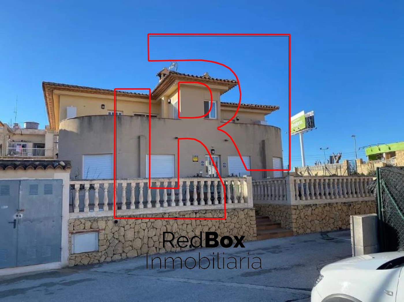 Villa for sale in residential area - La Nucia, 9 km from Benidorm