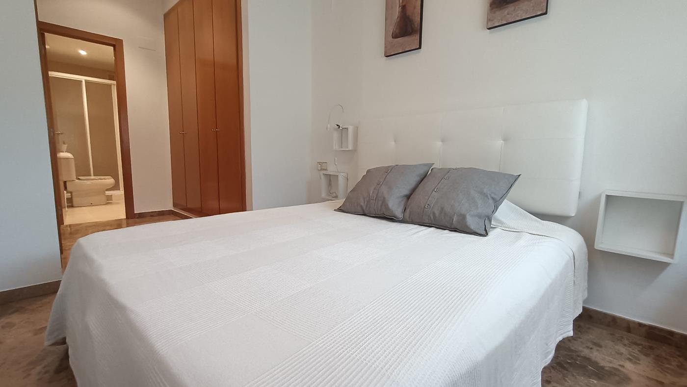 PRE-OWNED APARTMENT IN THE CENTRE OF VALENCIA