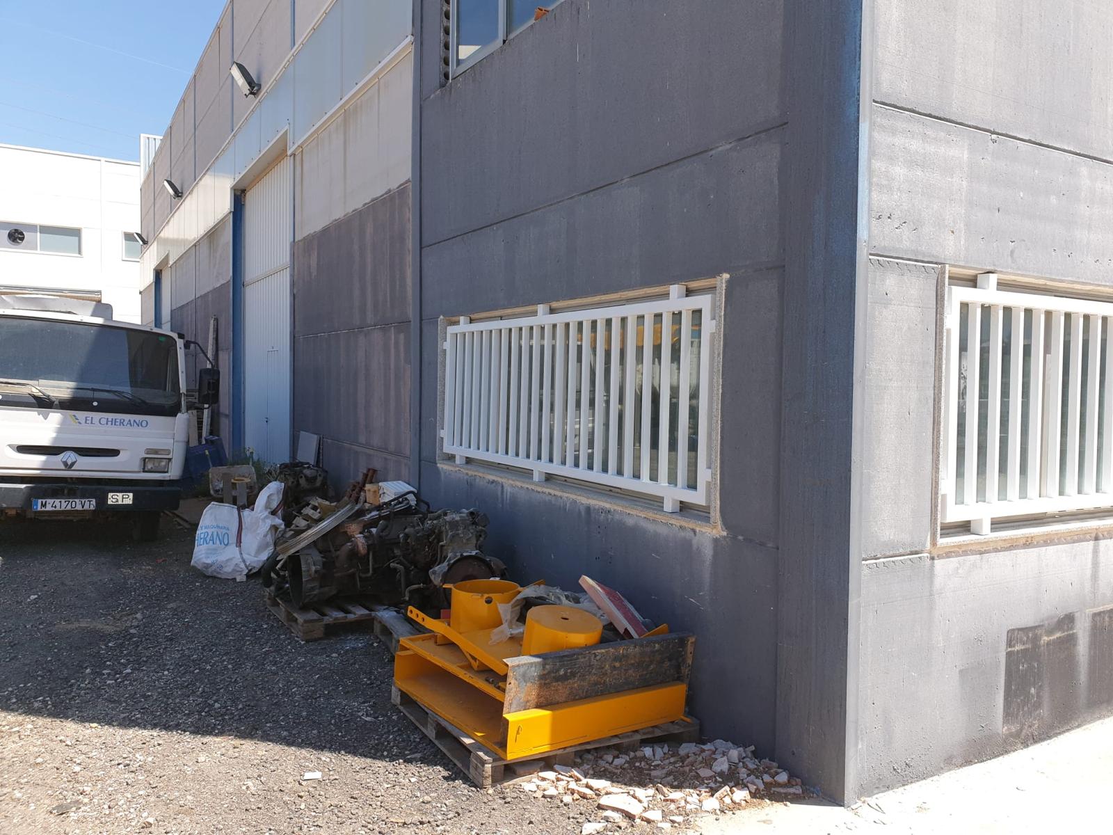 INDUSTRIELAGER ZUM VERKAUF IN REQUENA