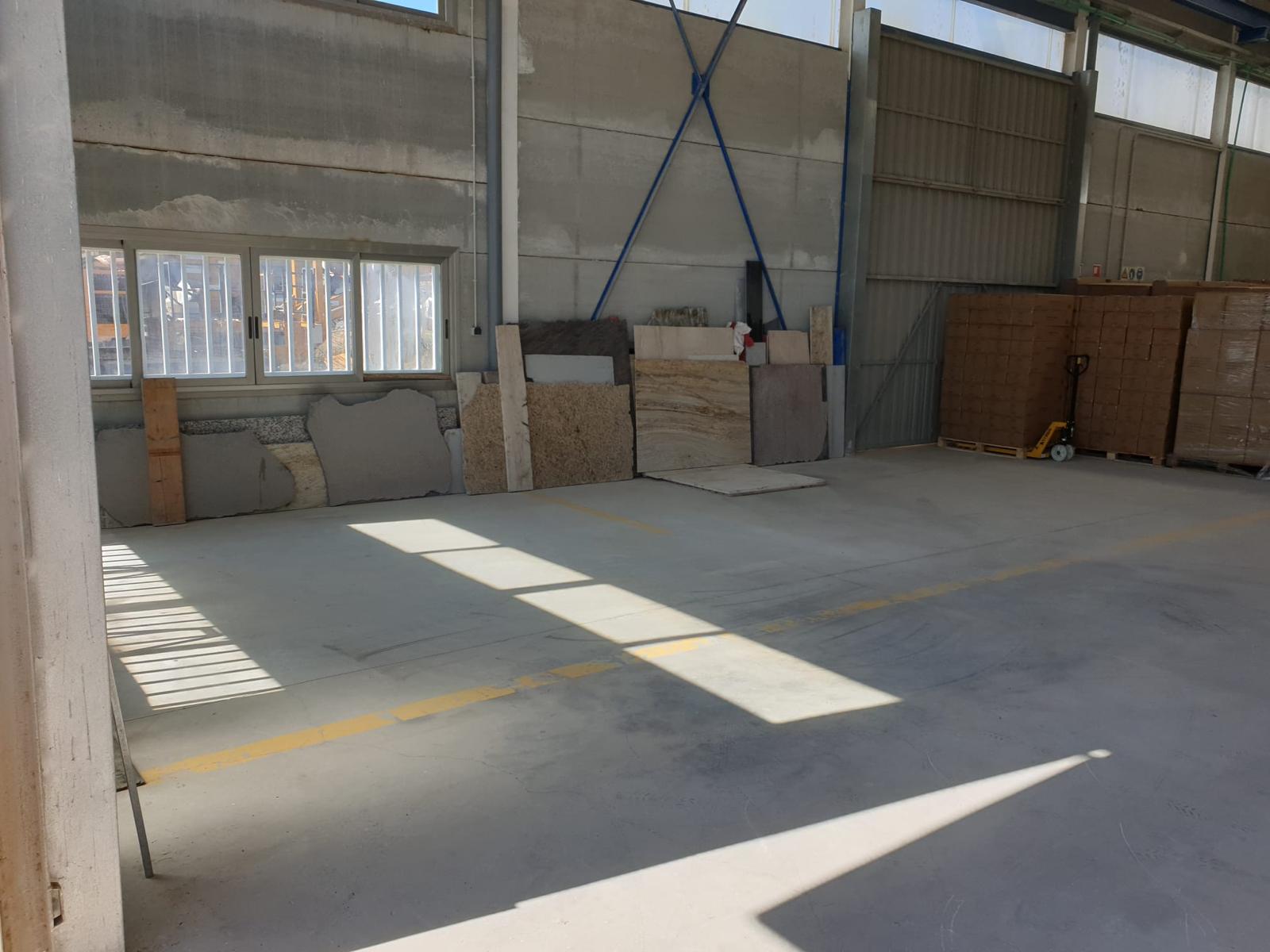 INDUSTRIELAGER ZUM VERKAUF IN REQUENA