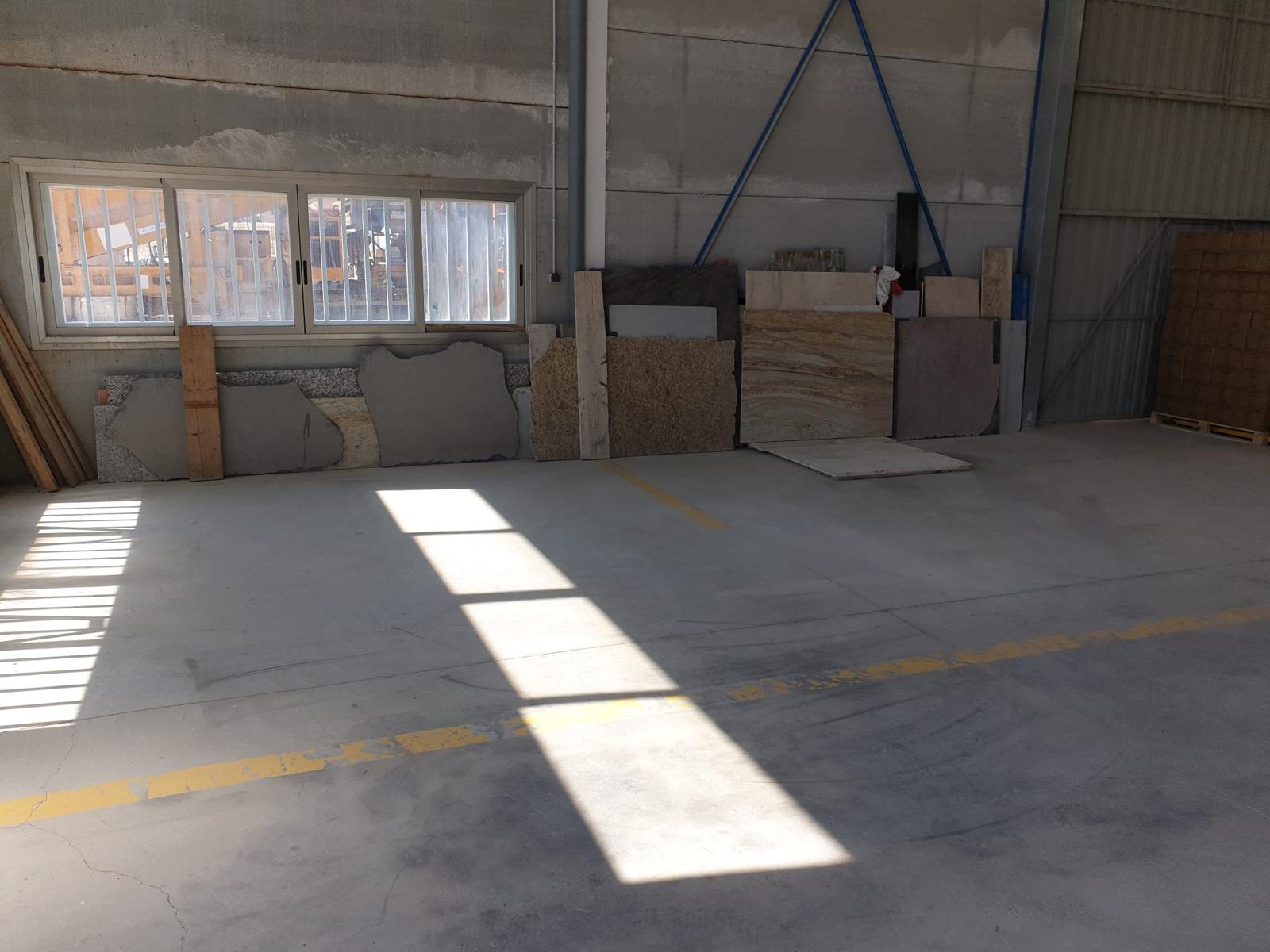 INDUSTRIELAGER ZUM VERKAUF IN REQUENA