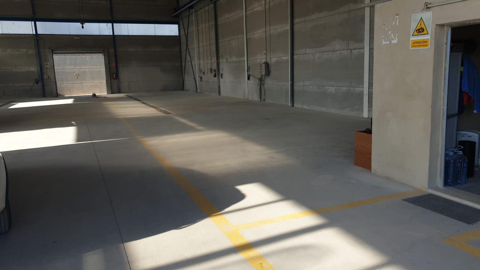 INDUSTRIELAGER ZUM VERKAUF IN REQUENA