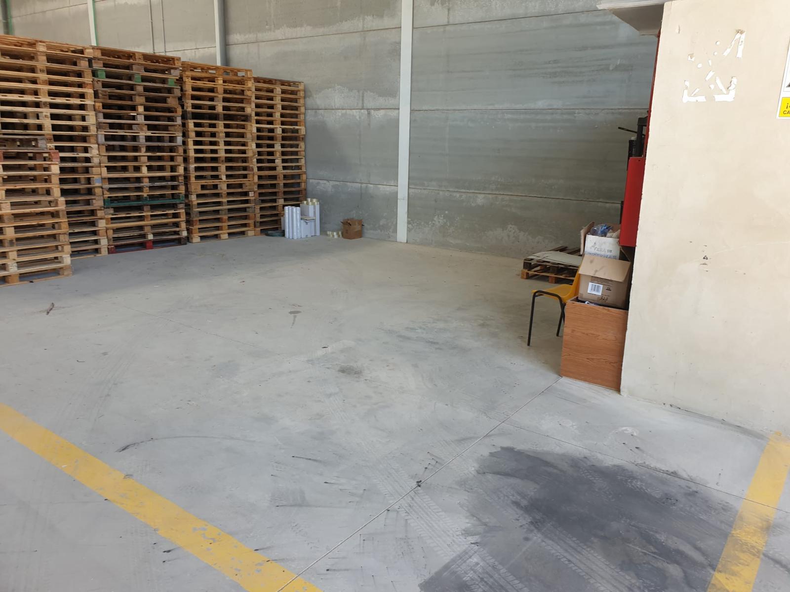 INDUSTRIELAGER ZUM VERKAUF IN REQUENA